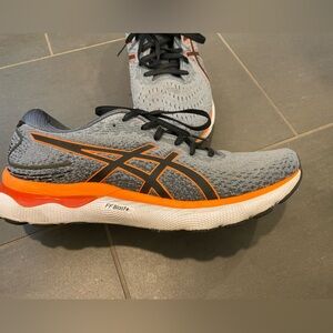 Men’s Asics Running Shoes